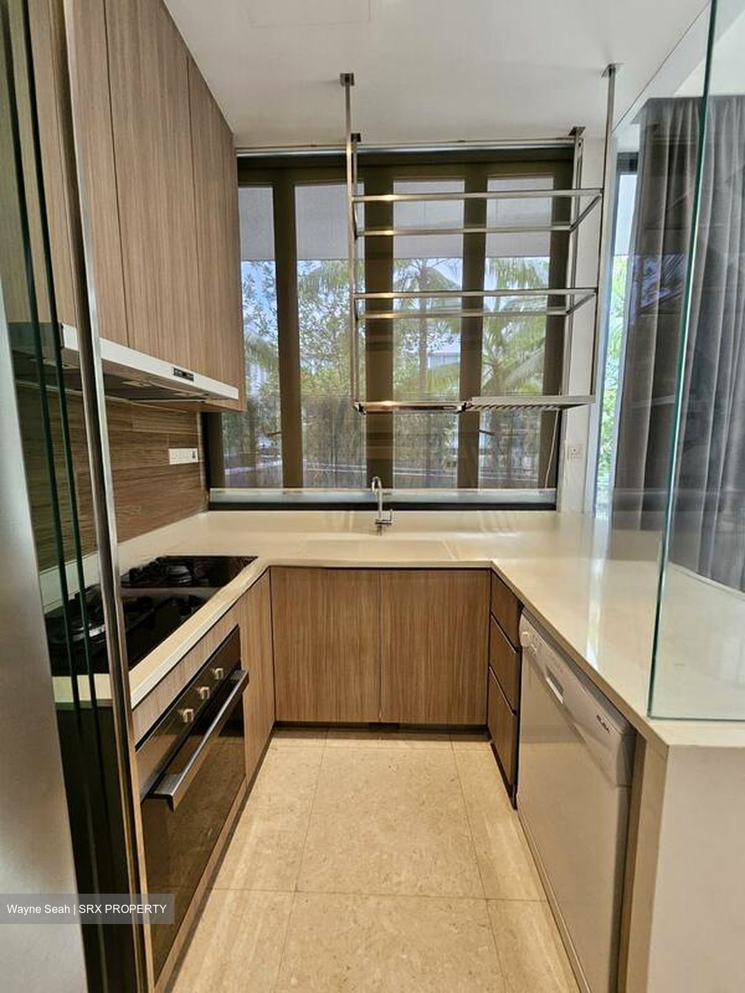 Sunrise Avenue (D28), Terrace #455965511